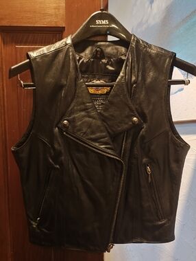 Harley-Davidson Black Asymmetric Zip Leather Motorcycle Vest Women's Sm